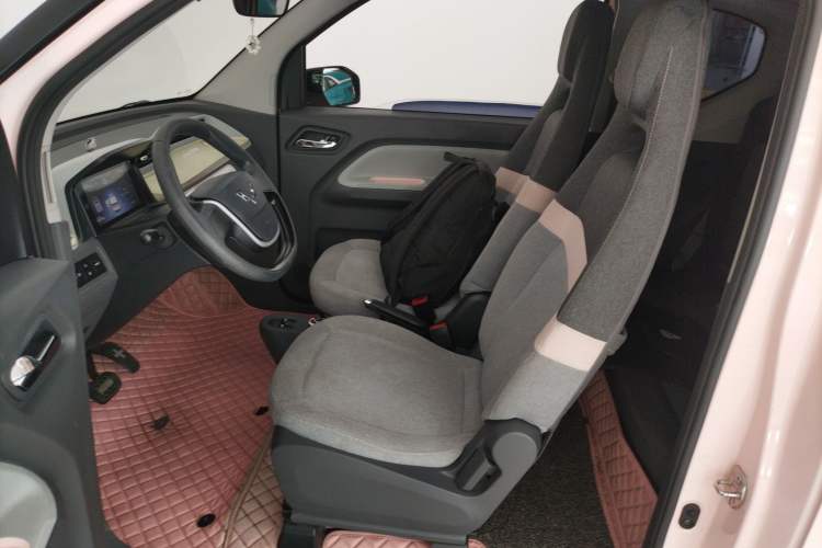 Used Wuling Hongguang MINIEV 2021 Macaron Premium Model – Lithium Iron Phosphate
