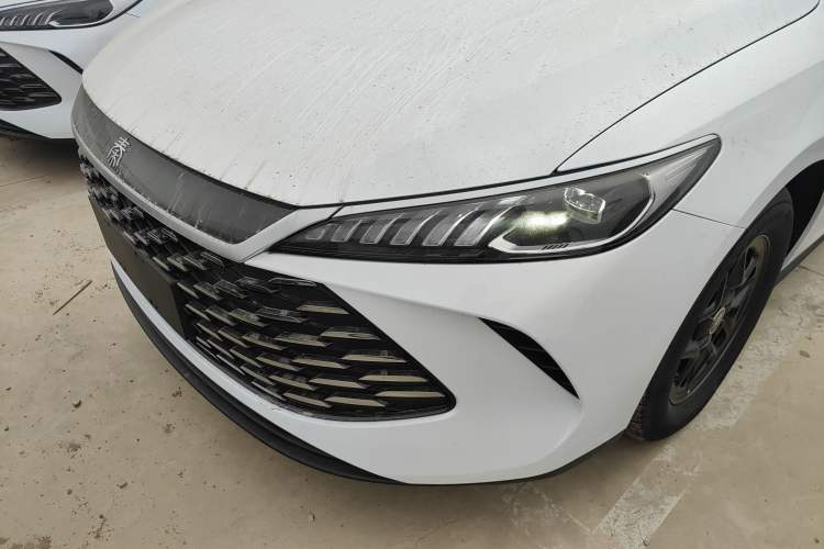 Used BYD Qin PLUS 2025 DM-i Smart Drive 55KM Leading Model
