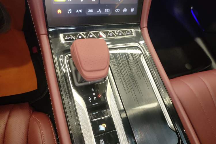 Used Hongqi H5 2025 2.0T Automatic Xuan Ying Edition