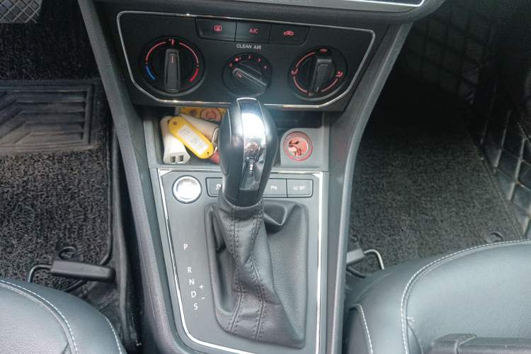 Used Volkswagen Gran Lavida 2017 1.6L Automatic Comfort Edition
