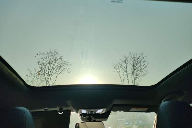 Used Changan UNI-V 2023 1.5T Prestige Model
