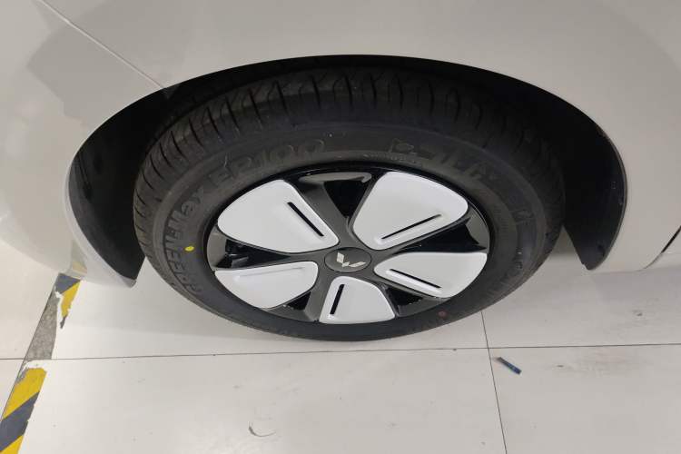 Used Wuling Hongguang MINIEV 2025 Four-Door Version Advanced Edition
