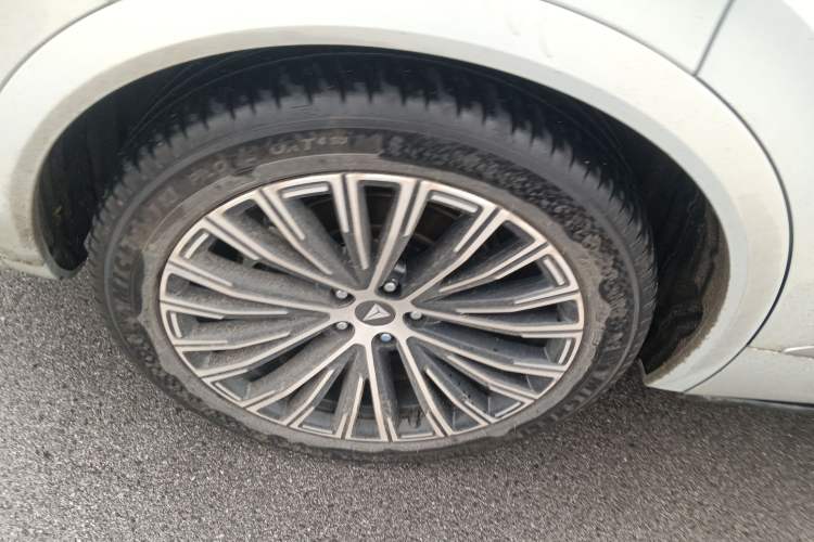 Used Deepal S09 2025 Four-Wheel Drive Ultra+ Custom Edition