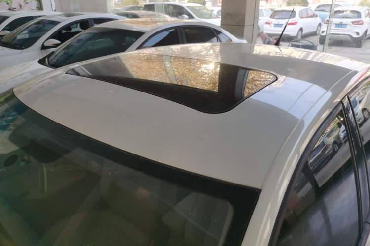 Used Skoda Rapid 2015 1.6L Automatic Smart Selection Model
