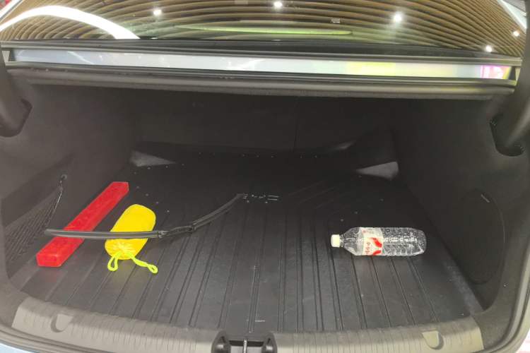 Used BYD Seal 2022 550 km Standard Range Rear-Wheel Drive Prestige Version
