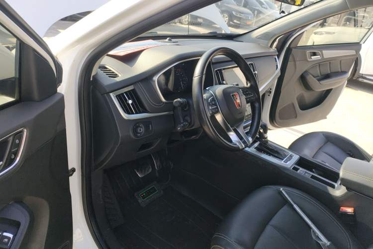 Used Roewe RX5 2018 20T Two-Wheel Drive Automatic Internet Smart Luxury Edition
