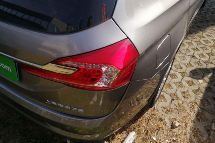 Used Baojun 310W 2017 1.5L Manual Fashion Model China V
