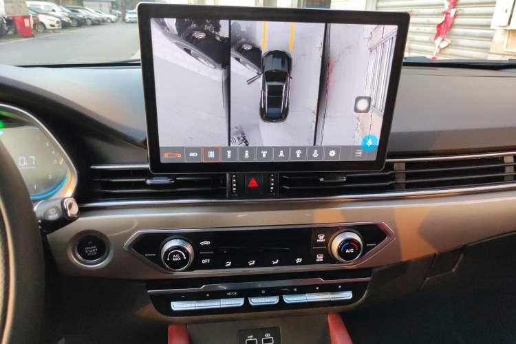 Used JETOUR X70 2025 1.5T DCT Overdrive PRO 5-Seater
