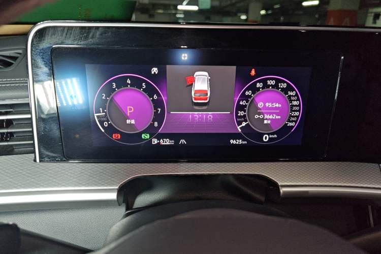 Used Volkswagen Tavendor 2024 380TSI All-Wheel-Drive R-Line Cruise Premium Edition
