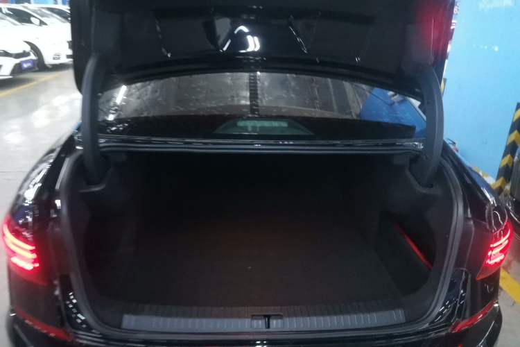 Used Volkswagen Passat 2019 330TSI Luxury Edition China V Standard
