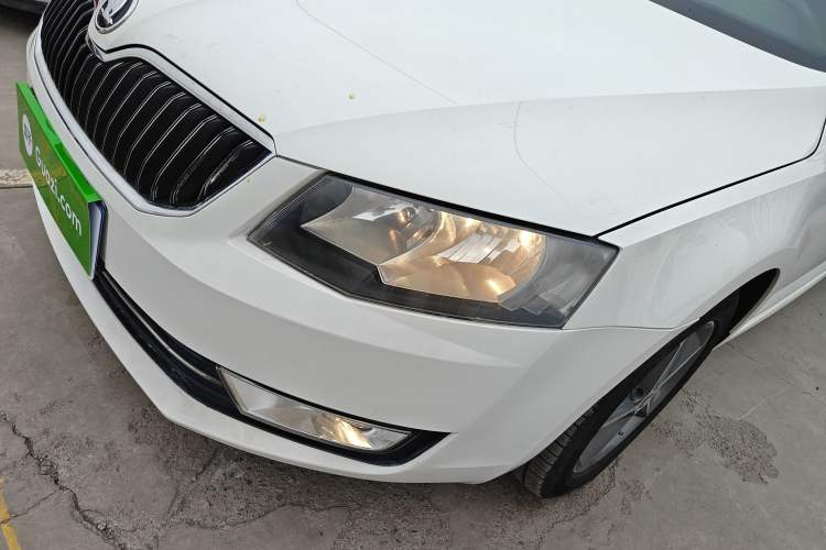 Used Skoda Octavia 2016 1.6L Manual Smart Drive Version