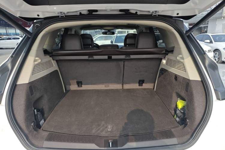 Used Lincoln MKC 2018 2.0T Two-Wheel Drive Luxury Edition
