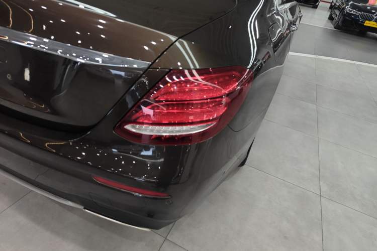 Used Mercedes-Benz E-Class 2018 Facelift E 200 L Sport Edition