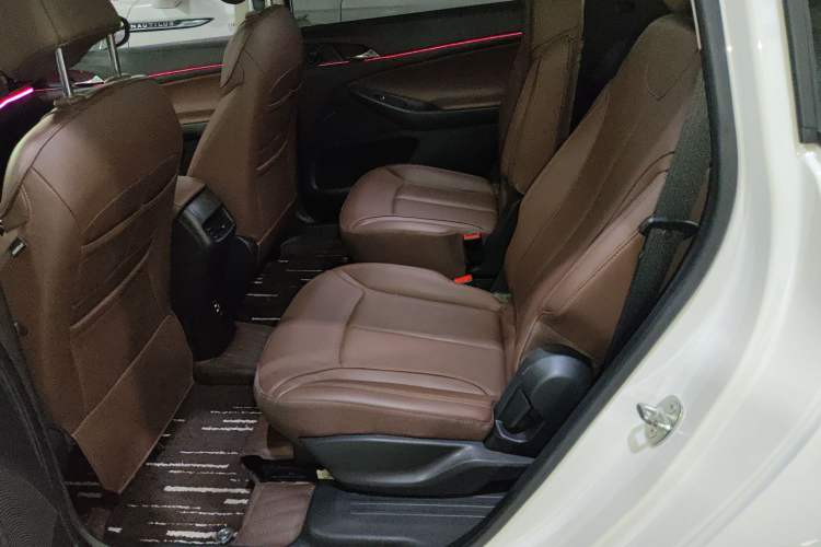 Used Buick GL6 2019 18T 6-Seater Connected Luxury Version China VI Standard
