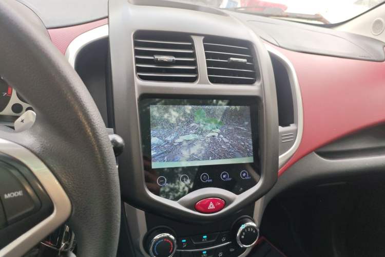 Used Changan Benni 2015 1.4L IMT Sunroof Version China V Standard
