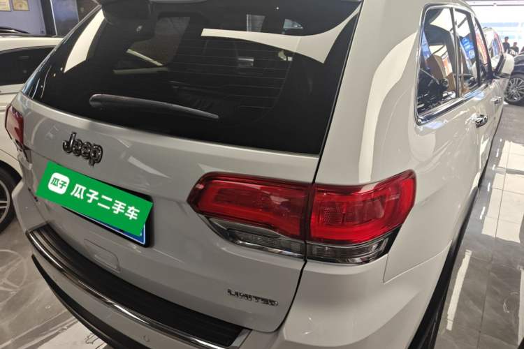 Used  Grand Cherokee (Import) 2016 3.0L Elite Navigation Edition
