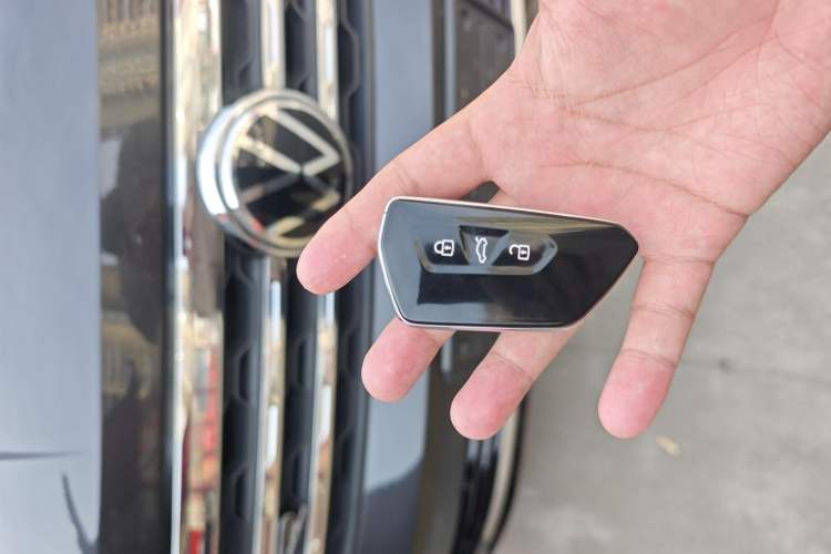 Used Volkswagen Teramont X 2021 330TSI Two-Wheel-Drive Prestige Luxury Edition
