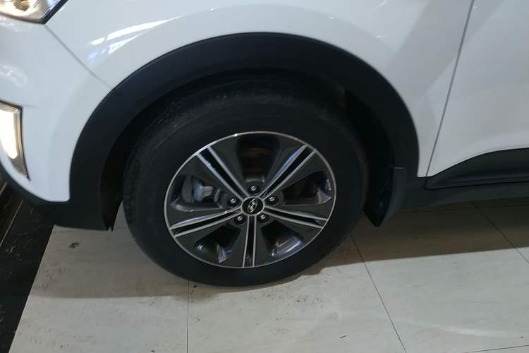 Used Hyundai ix25 2015 1.6L Automatic Two-Wheel Drive Smart GLS Trim
