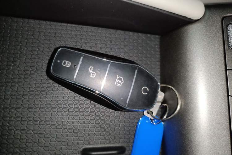 Used BYD Yuan UP 2025 Intelligent Driving Version 401 km Leading Edition