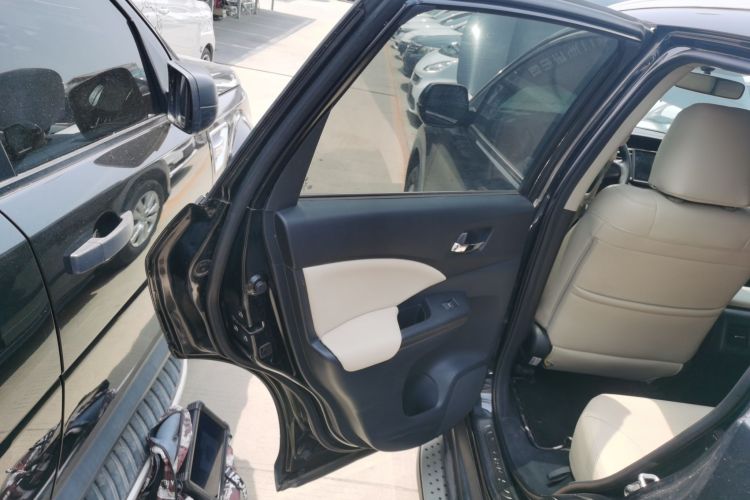 Used Honda CR-V 2016 2.0L two-wheel drive Urban Edition
