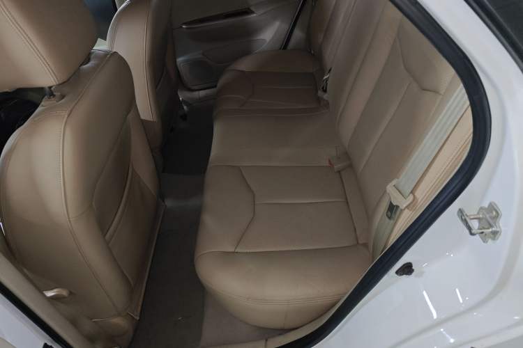 Used Buick Excelle 2015 1.5L Automatic Classic Model
