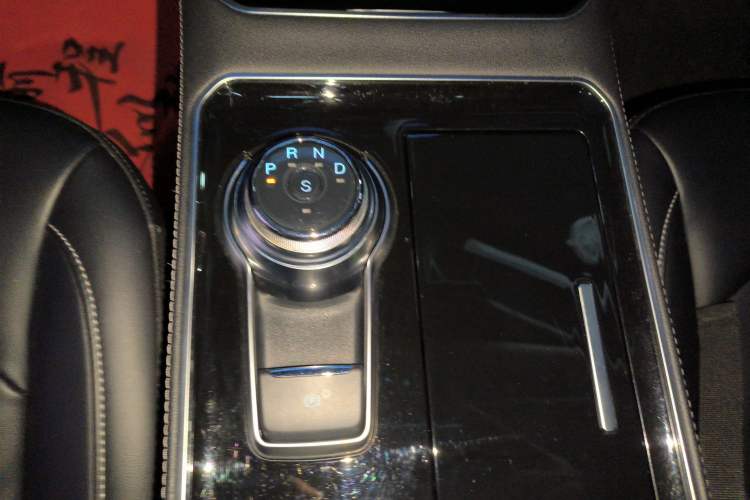 Used Ford Edge 2021 PLUS EcoBoost 245 Two-Wheel-Drive Titanium 7-Seater