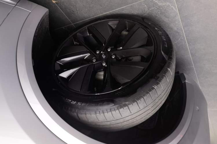 Used Li Auto L9 2022 Max model
