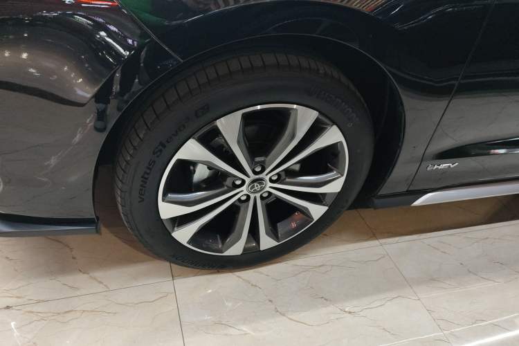 Used Toyota Granvia 2024 2.5L Hybrid Prestige PLUS Edition