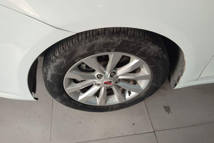 Used Roewe i6 New Energy 2017 45T Hybrid Connect & Smart Enjoyment Edition
