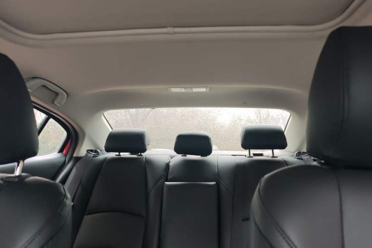 Used Mazda Mazda 3 Axela 2016 Sedan 1.5L Automatic Luxury Model