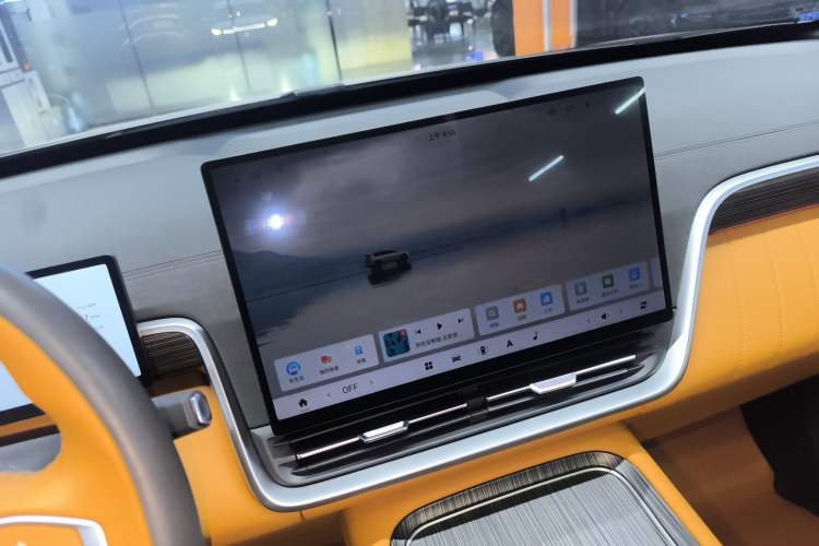 Used Dongfeng eπ eπ008 2025 636Ultra Smart Drive Version 5 Seats
