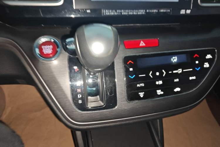 Used Honda Elysion 2016 2.4L Supreme Edition
