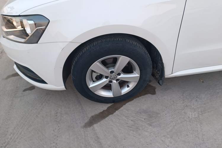 Used Volkswagen Lavida 2015 1.6L Automatic Fashion Edition
