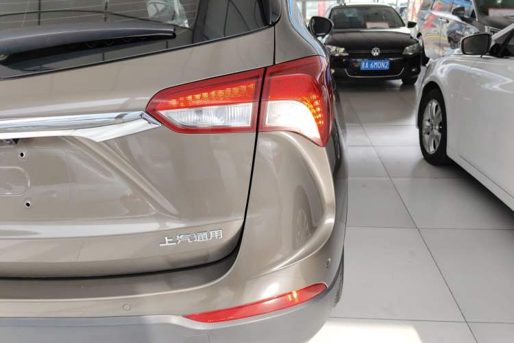 Used Buick Envision 2018 20T Two-Wheel-Drive Elite Model
