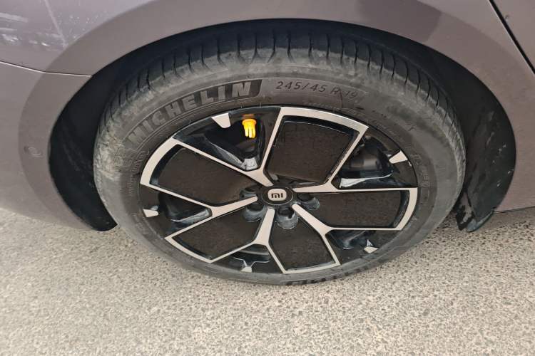 Used  SU7 2024 Rear-Drive Ultra-Long Range Advanced Pro-Level Intelligent Driving Version
