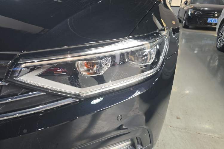 Used Volkswagen Magotan 2020 330TSI DSG Leading Model
