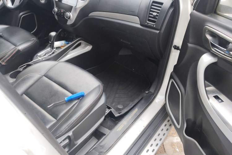 Used Changan CS35 2015 1.6L Automatic Luxury Model China V Standard