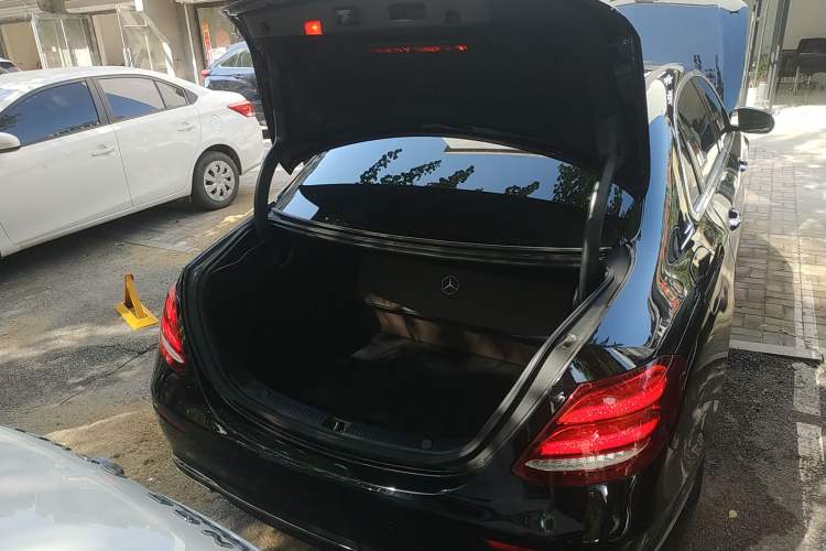 Used Mercedes-Benz E-Class 2019 E 260 L 4MATIC
