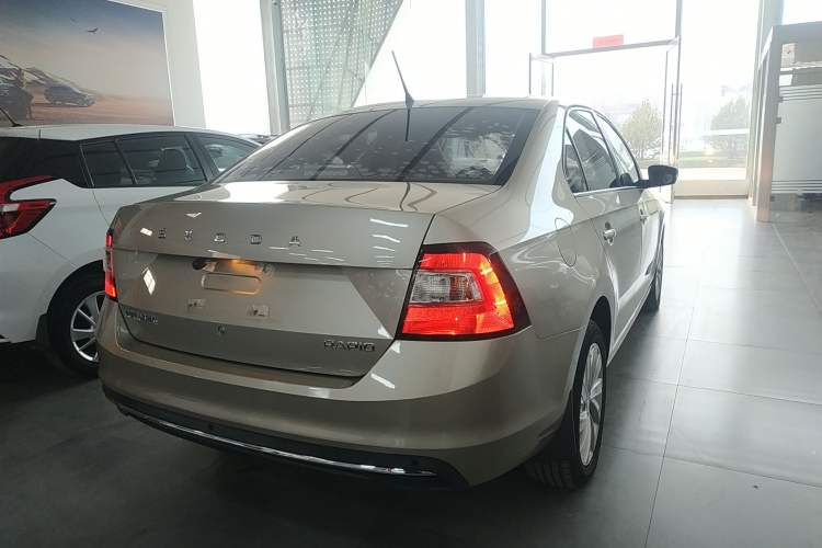 Used Skoda Rapid 2019 1.5L Automatic Comfort Edition China VI Standard

