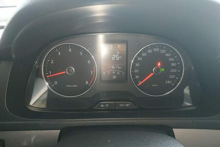 Used Volkswagen Lavida 2013 Restyled Classic 1.6L Automatic Comfort Edition
