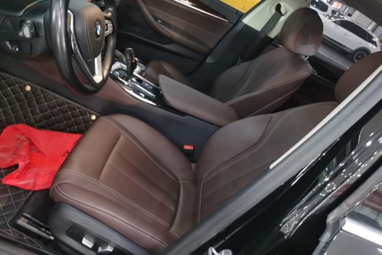 Used BMW 5 Series 2019 Facelifted 525Li Luxury Package
