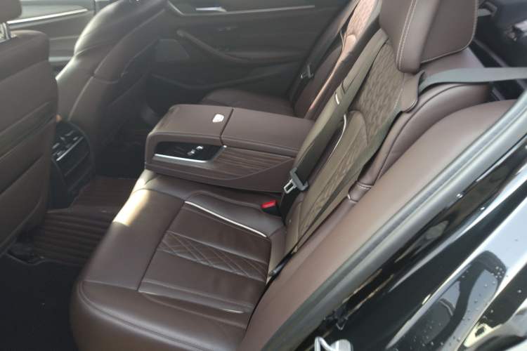 Used BMW 5 Series New Energy 2019 Updated 530Le Pioneer Edition
