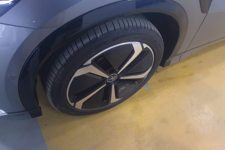 Used BYD Song L EV 2024 662 km Excellence Version