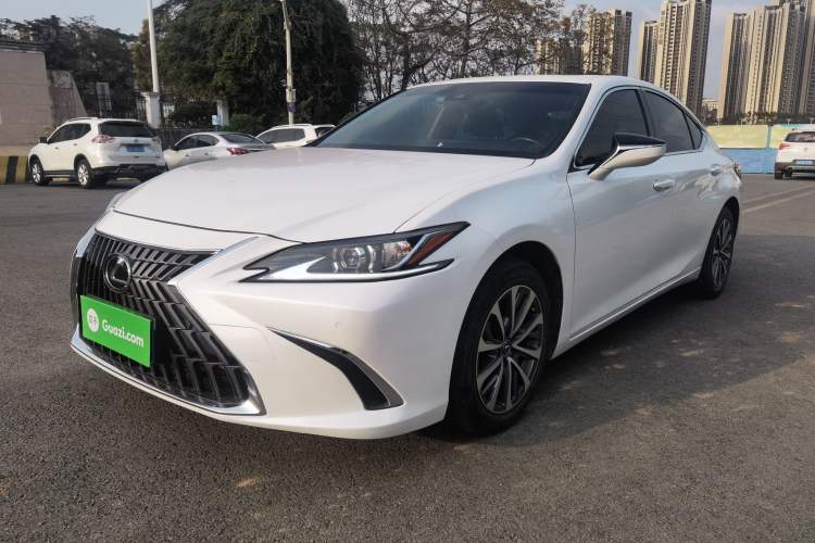 Used Lexus ES 2022 200 Excellence Edition
