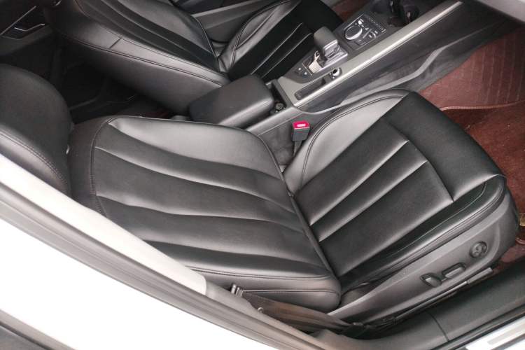 Used Audi A4L 2018 30th Anniversary Edition 40 TFSI Trendy Model