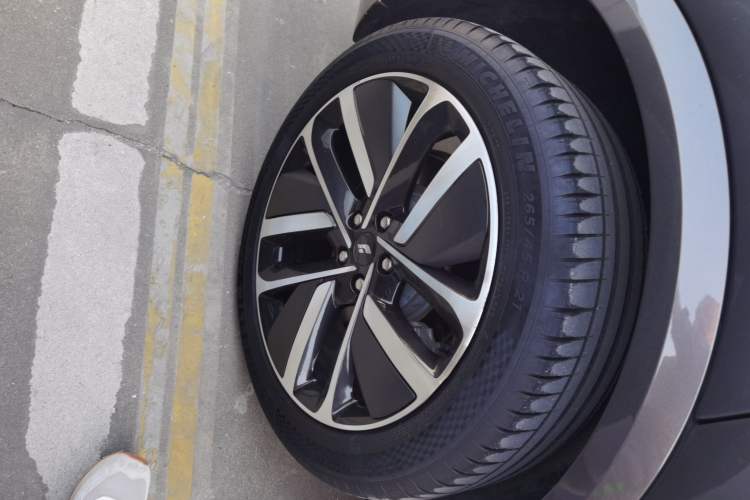 Used Li Auto L9 2022 Max model
