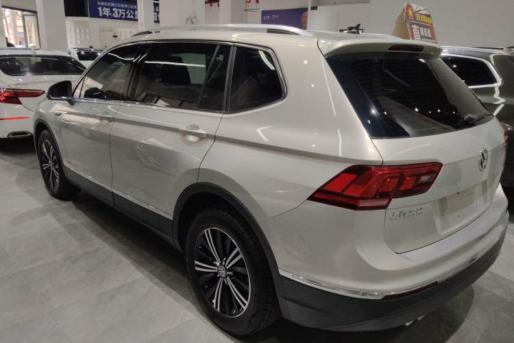 Used Volkswagen Tiguan L 2019 330TSI Automatic Two-Wheel Drive Panoramic Comfort Edition China VI Standard
