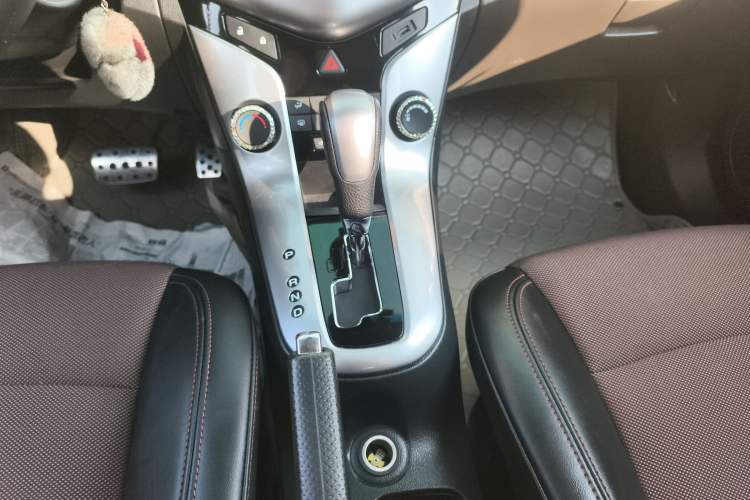 Used Chevrolet Cruze 2013 Hatchback 1.6L Automatic Luxury Model
