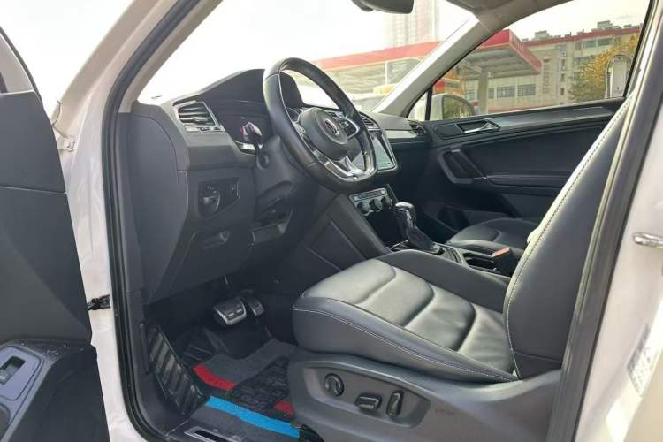 Used Volkswagen Tiguan L 2021 330TSI Automatic Two-Wheel Drive R-Line Enhanced Edition
