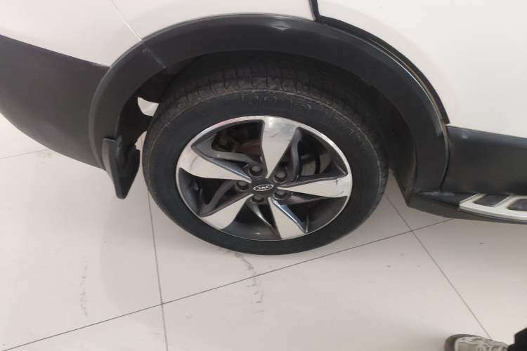 Used  Refine S3 2017 1.5L Manual Luxury Smart Model
